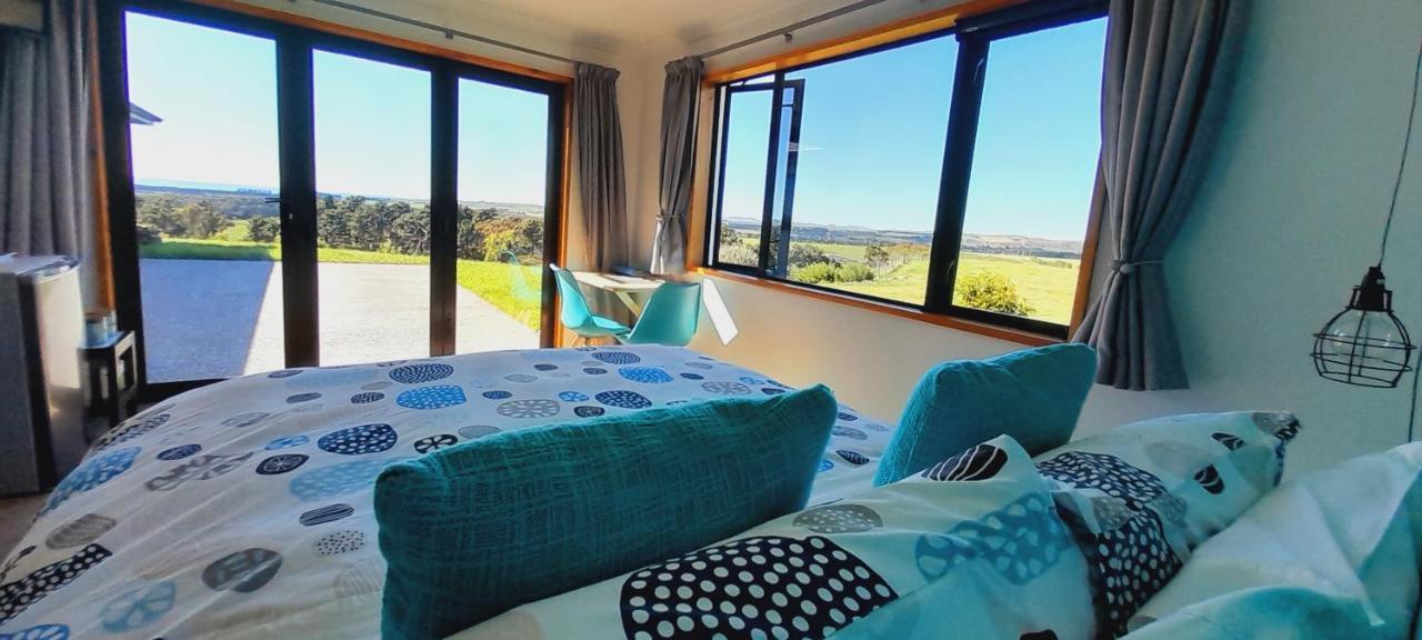 Hill Top Retreat Lower Dashwood Екстер'єр фото